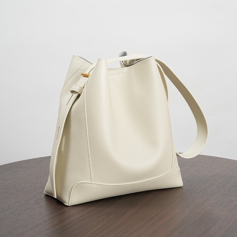 Étoile de Paris™ | Sac seau à bandoulière en cuir pour femme